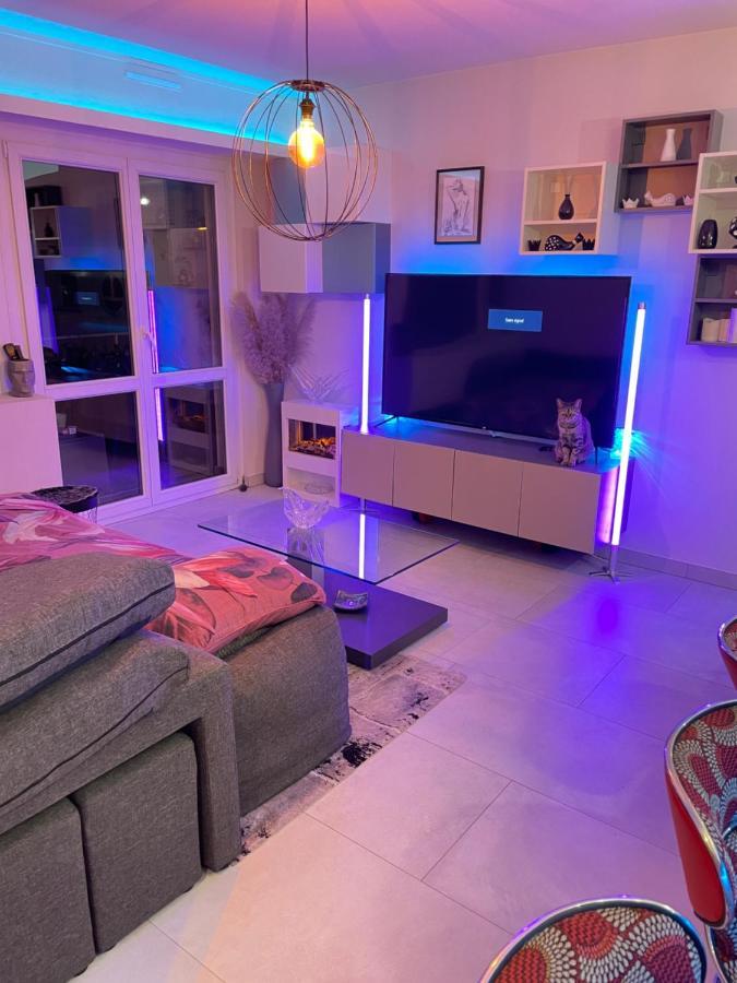 Guest Room "We Are With You In This Flat" Estrasburgo Exterior foto